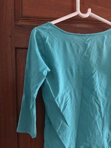 Teal V-Neck 3/4 Sleeve Tee