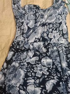 Grey Floral Print, black and multi colour kur