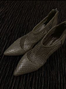 Elegant Silver Pointy Heels