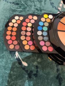 Miss Young makeup kit