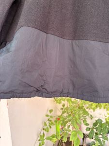 Stylish Black Fleece Sweatshirt