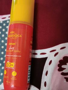Aqualogica Dewy Sunscreen Spray SPF 50+