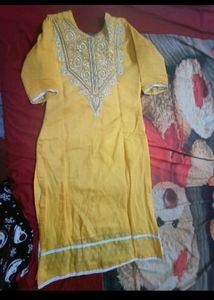 Beautiful Suit And Pant Set With Dupatta