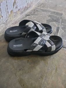 Stylish Black &amp; White Comfort Slides