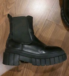 Black Chunky Sole Chelsea Boots