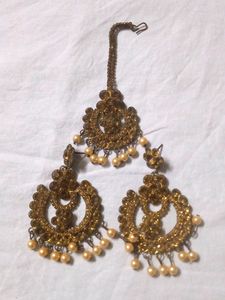 GOLDEN EARRINGS WITH MAANGTIKA ✨