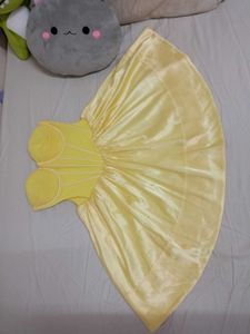 Chic Yellow Strapless Cocktail Dress