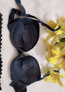 Very Beautiful Paded Bra With Penty