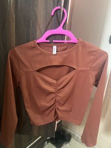 brown top