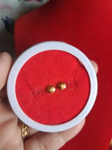 Gold Flower Stud Earrings