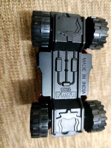 Metal die-cast car