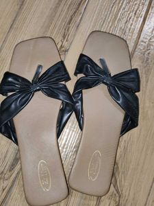 Flats 🤎 🖤 with bow 🎀