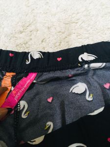 Cute Pajama with Swan Print