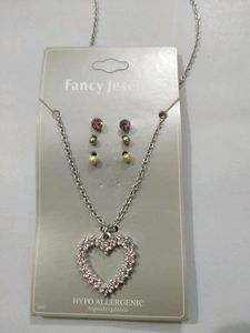 Beautiful Pendent Set With 3 Small Earrings