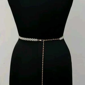 Elegant Pearl Belt