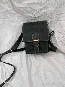 Vintage Style Leather Crossbody Bag