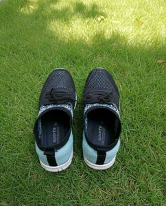 Stylish Black Running Shoes