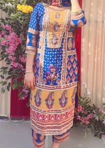 Vibrant Blue &amp; Yellow Paisley Print Kurta Set