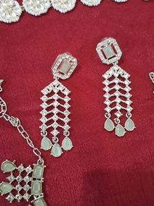Elegant Indian Jewelry Set