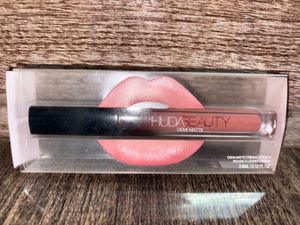 Huda Beauty Demi Matte Lipstick