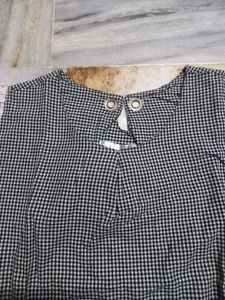 Black And White Checks Top