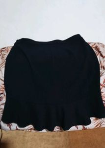 Black Ruffle Hem Mini Skirt | Trendy & Chic |