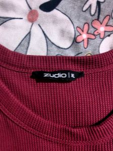 maroon sleeveless top