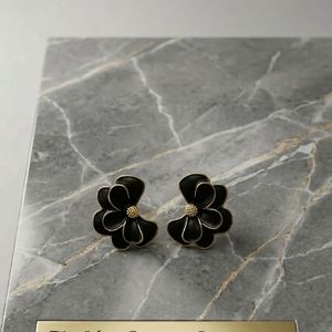 Elegant Black Flower Stud Earrings