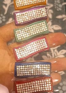 6 Beautiful Saree Pins