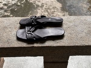 Elegant Black Leather Sandals