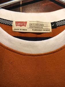 Men Levi's Sweater