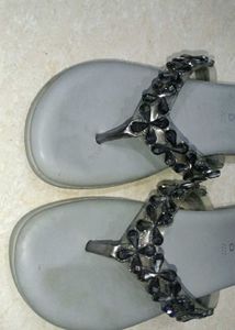 Sparkling Flower Embellished Flip-Flops