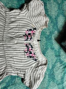 Women White &amp; Black Lining Cotton Midi