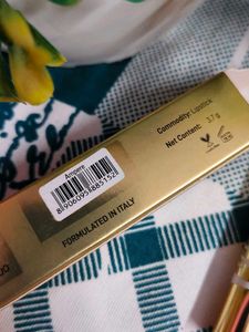MyGlamm Perfect Curves Matte Lip Crayon-Ampere (Pi