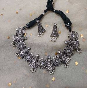 Brass Silverlookalike Necklace with Earrings