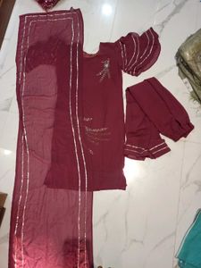 Elegant Maroon Kurta Set with Dupatta M