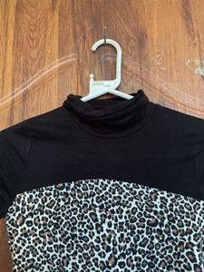 Chic Black &amp; Leopard Print Top