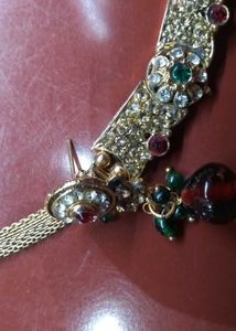 Elegant Gold-Toned Necklace Set with Stones