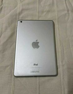 Apple iPad Mini Silver