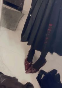 Black Pleated Skirt with Japanese Text /streetstyl
