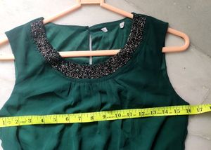 💥PRICE DROPPED 👩‍🏭👩‍🏭Bottle Green Color  Dres
