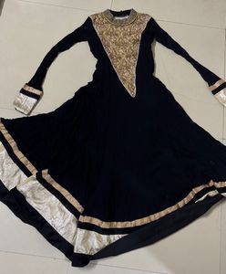 Elegant Black Kurta with Gold Embellishments