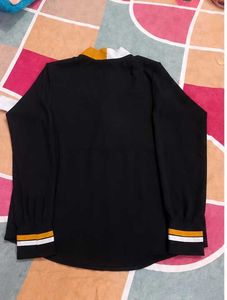 Chic Colorblock Tie Neck Top