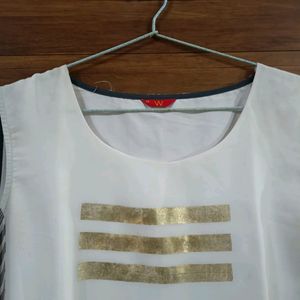 White Sleeveless Kurta By W