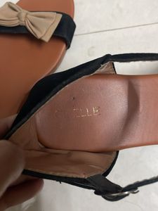 Gibelle Sandals