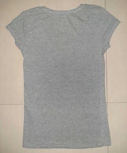 🤍 ZARA Rare Heather Grey V-Neck T-shirt 🤍