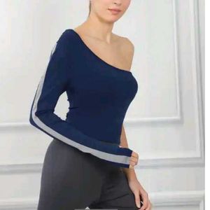 M size Stylish One-Shoulder Striped gymwear Top
