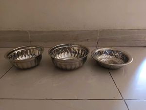 Unused Set of 3 Stainless Steel Bowls