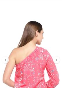 Chic One-Shoulder Star Print Dress