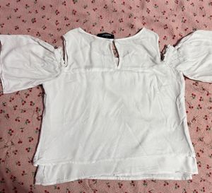 🤍 Beautiful White Cold-Shoulder Butterfly Sleeve